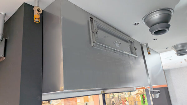 【導入事例】千葉県｜飲食店での排気にはBibo＋ススとり君