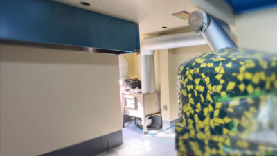 ピッツェリア様への「ススとり君」導入事例：大阪府寝屋川市