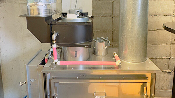 ピッツェリア様への「ススとり君」入替工事：香川県高松市