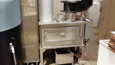 飲食店（カフェ）様への「ススとり君メンテナンス」実施事例：北海道砂川市