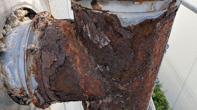 【導入実績】神奈川県藤沢市のピッツェリア様へ「ススとり君」のメンテナンス/ダクト補修工事を行いました。
